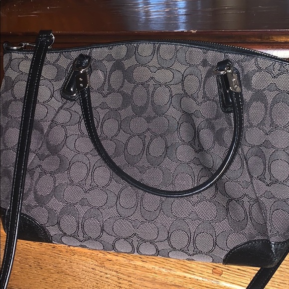 ♥️♥️COACH Authentic Kelsey Purse F149… - Picture 2 of 8